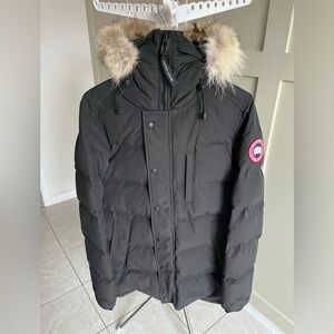 Canada Goose Black Men’s Carson Parka size SM